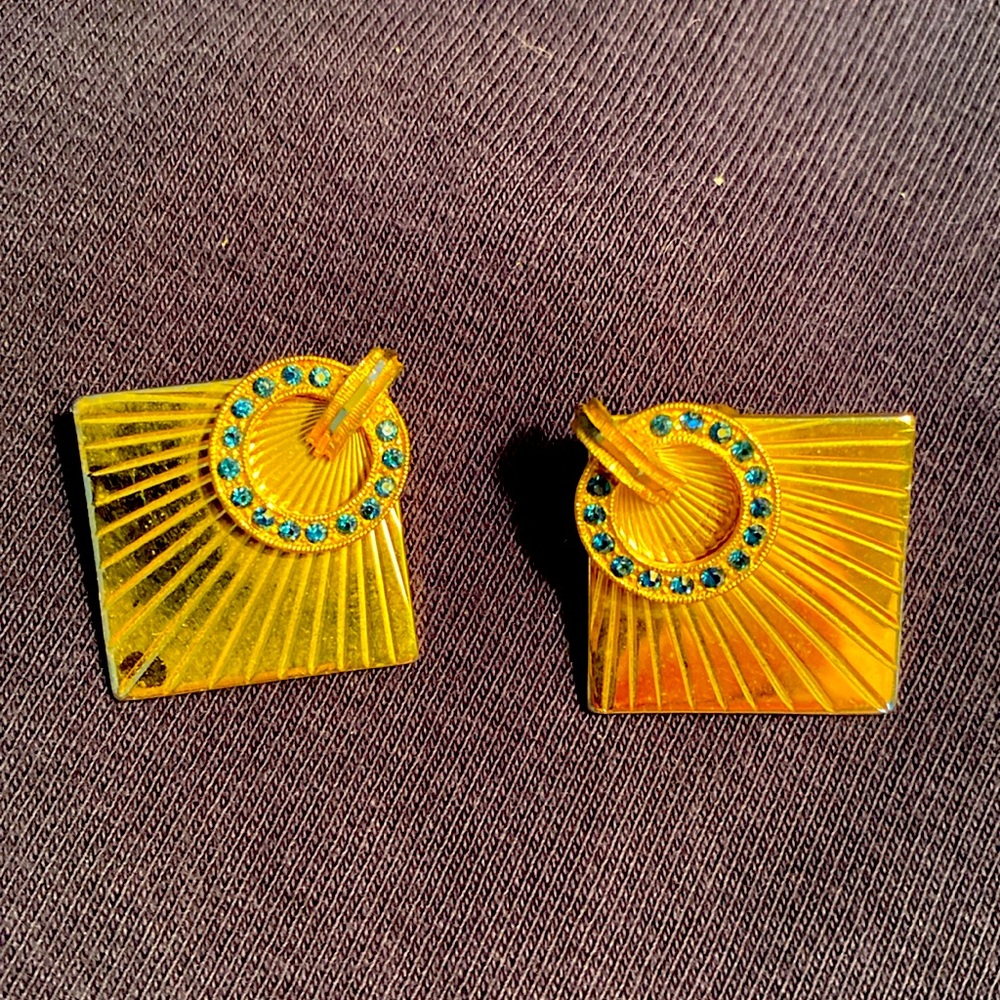 Vintage clip on gold earrings